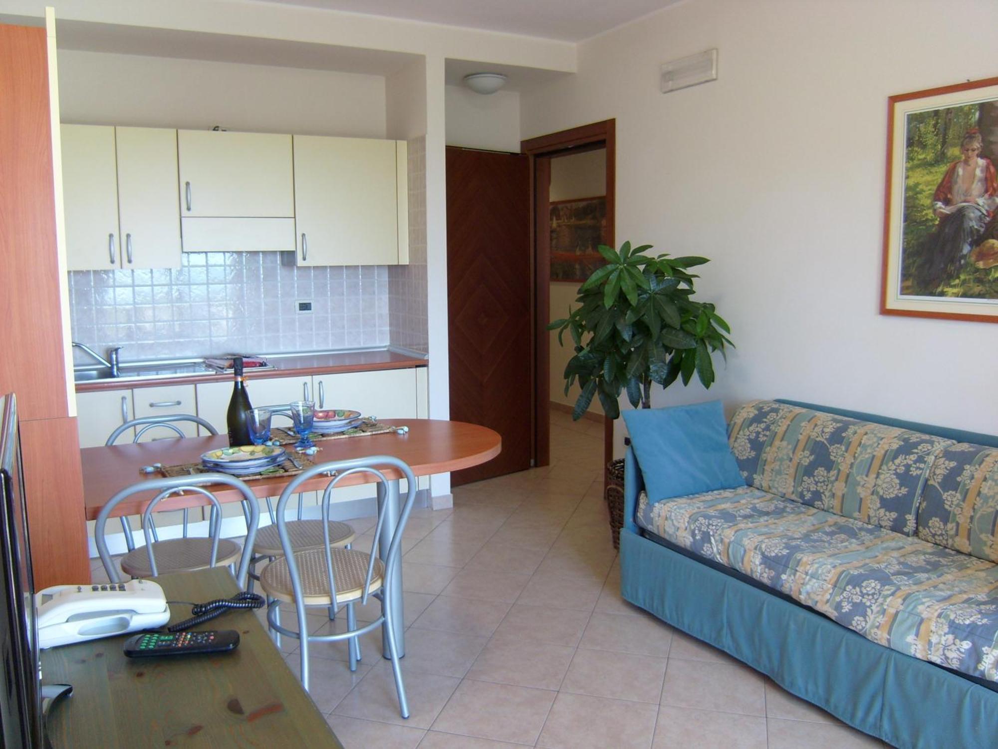 Residence Torre Del Mar Alba Adriatica Habitación foto